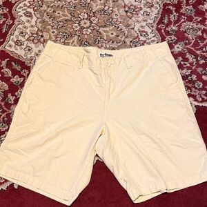 Urban Pipeline Women's Light Yellow Flat Front Shorts